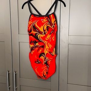 NWT Nike One Piece Swimsuit